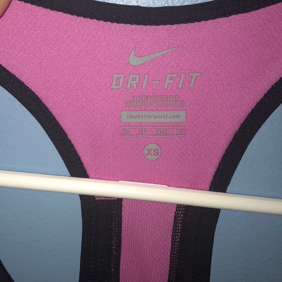 Nike Dri-Fit tank - Picture 3 of 3